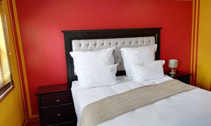 Flamingo Vlei House | Beautiful Capetown Beaches nearby.