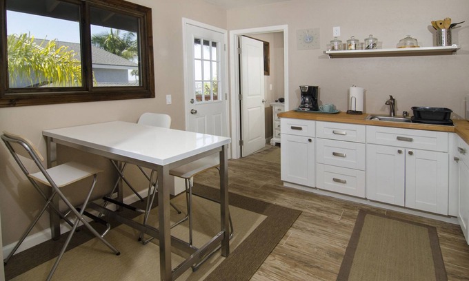 Carlsbad Apartment | Beautiful Carlsbad Guest House Studio near La Costa Resort.