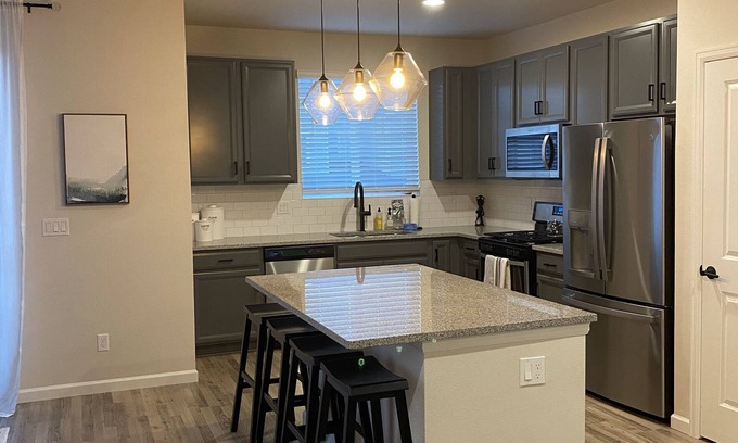 Castle Rock House | Beautiful Castle Rock Townhouse
