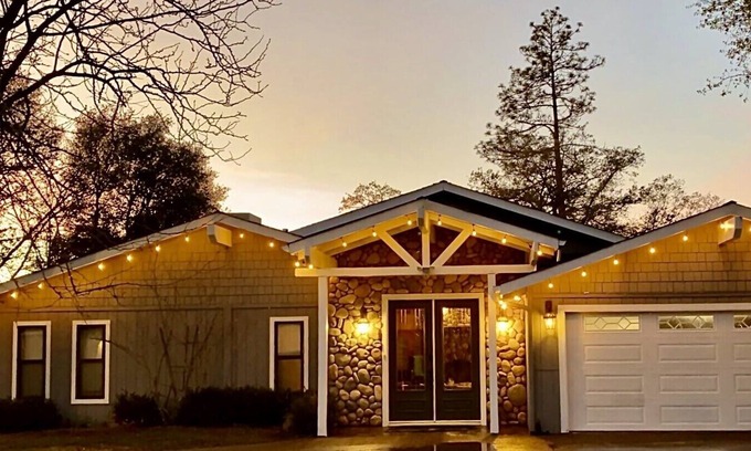 Coarsegold Ski Chalet | Beautiful Chalet Away From Home - Close to Yosemite and Bass Lake