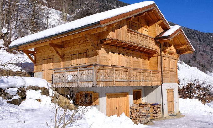 Le Reposoir Ski Chalet | Beautiful Chalet in the heart of the village of Reposoir