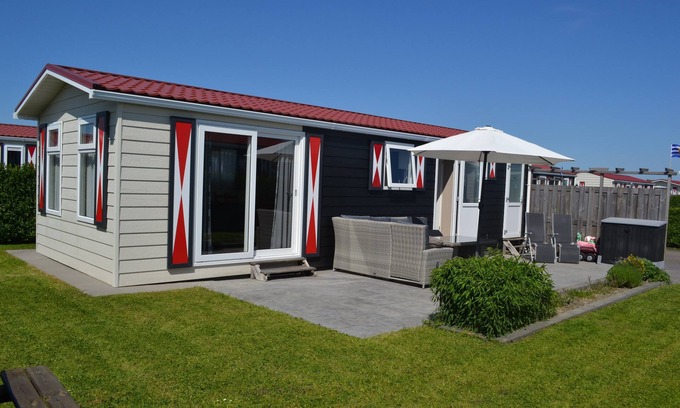Serooskerke Ski Chalet | Beautiful chalet, quiet with terrace