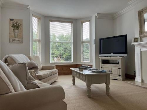 Angmering Apartment | Beautiful Character Property
