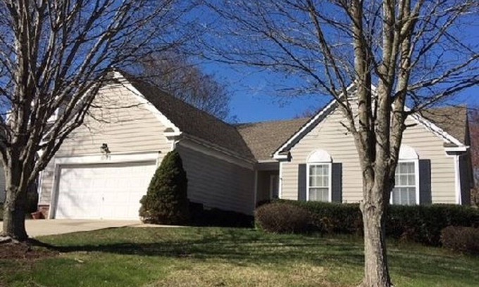 Prosperity Church Road House | Beautiful Charlotte House