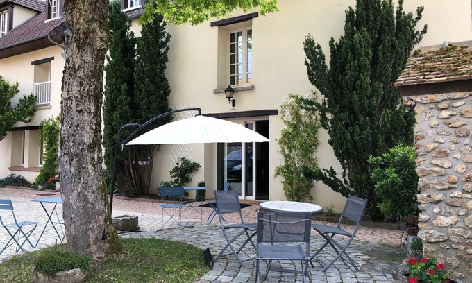 Janvry Cottage | beautiful charming house 18 ème near Paris Saclay Versailles
