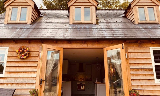Braishfield Cottage | Beautiful Christmas Cottage