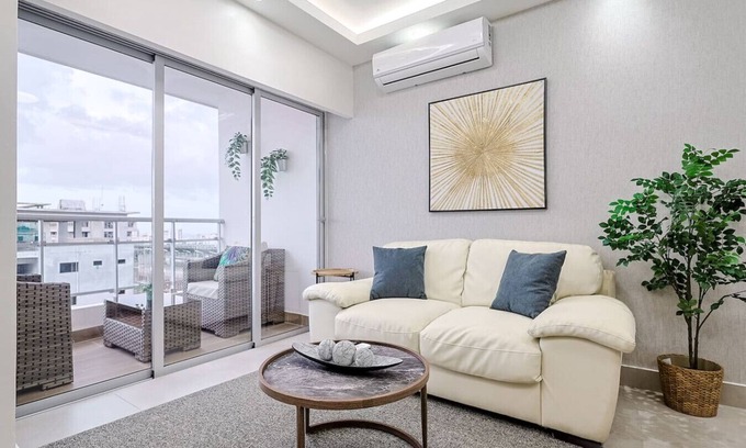 Evaristo Morales Apartment | Beautiful City Center 1BR Condo, Full AC, Fast Wi-Fi, King Bed, Pool.