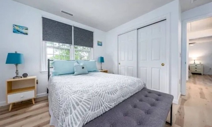 Yarmouth Port House | Beautiful, classic cape cod home in Yarmouthport. 5 Minutes to beach