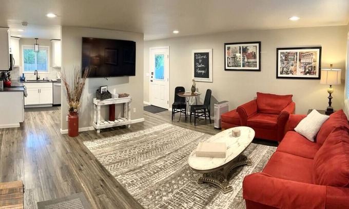 Yakima House | Beautiful, clean, well-stocked home - sleeps 7!