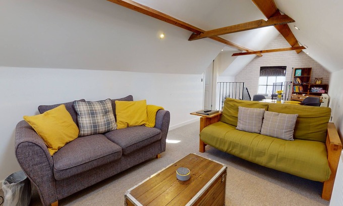 Gloucester House | Beautiful Coach House