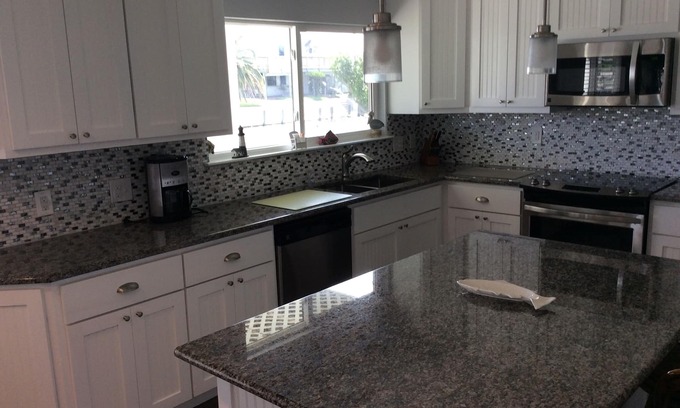 Palm Harbor House | "BEAUTIFUL COASTAL LIVING"