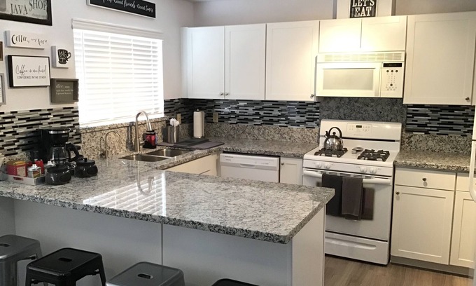 Bullhead City House | Beautiful Colorado River Retreat Close to Boat Launch