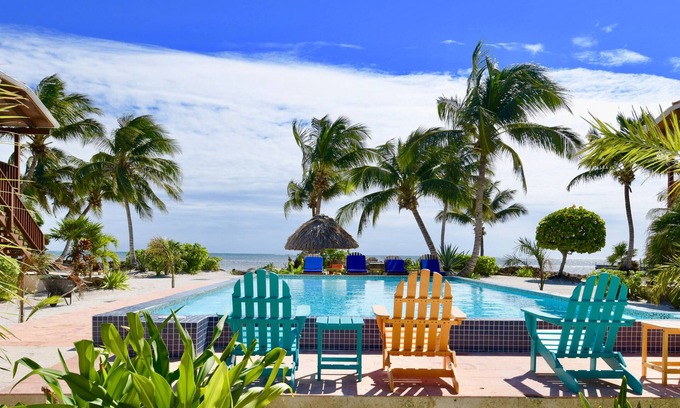 San Pedro Villa | Beautiful Comfortable Villa, 3x King ensuite 1x Bunk Room, Fishing, Snorkelling