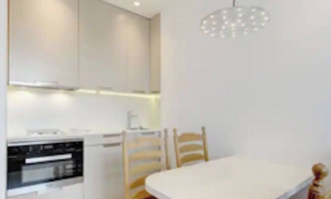 Campden Apartment | Beautiful, completely renovated Notting Hill flat