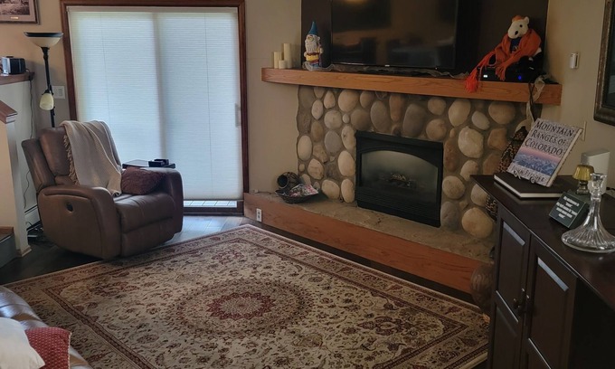 Frisco Condo | Beautiful Condo 1 block off Main St in Frisco