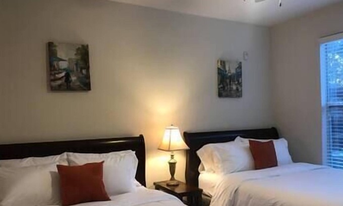 The Woodlands Apartment | Beautiful Condo near Exxon Campus**