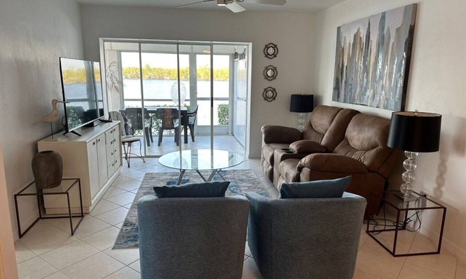 Hammock Bay Condo | Beautiful Condo with Magnificence Water Bay View