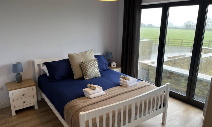 Tunstall Apartment | Beautiful Contemporary Cottage in the Yorkshire Countryside