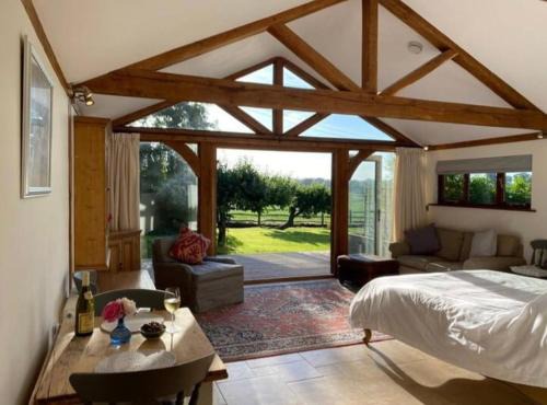 Steyning Apartment | Beautiful converted barn