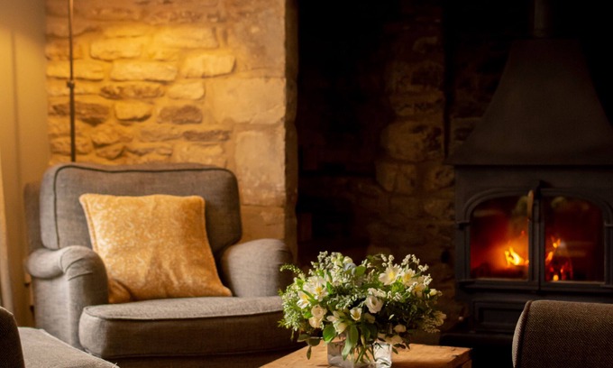 Coln St Aldwyns Cottage | Beautiful Cotswold Cottage- Casina Cottage