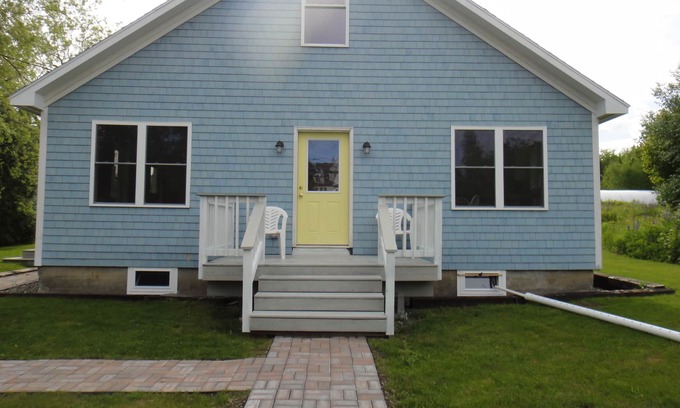 Southwest Harbor Cottage | Beautiful cottage in the village of Southwest Harbor