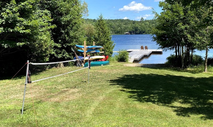 Lake of Bays Cottage | Beautiful cottage on Rebecca Lake * Hot Tub * lakefront * Gazebo
