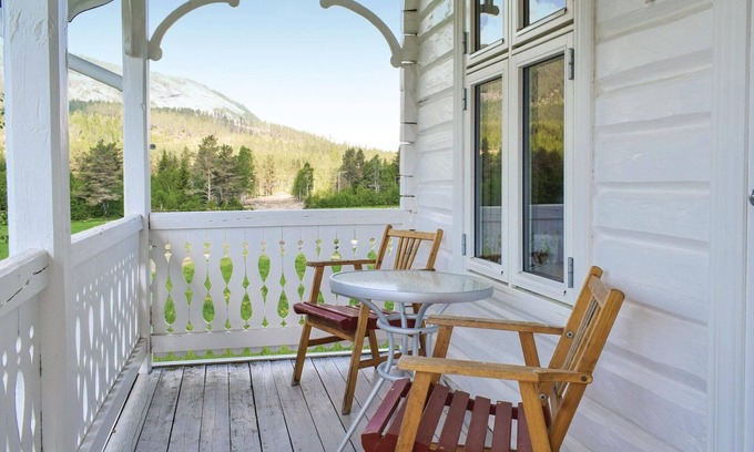 Hauggrend House | Beautiful cottage from the 19th century.