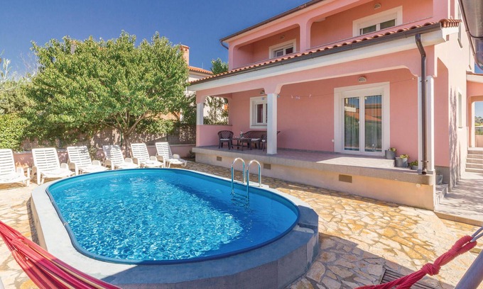 Skatari House | Beautiful cottage in the small village of Skatari, near the city of Pula.