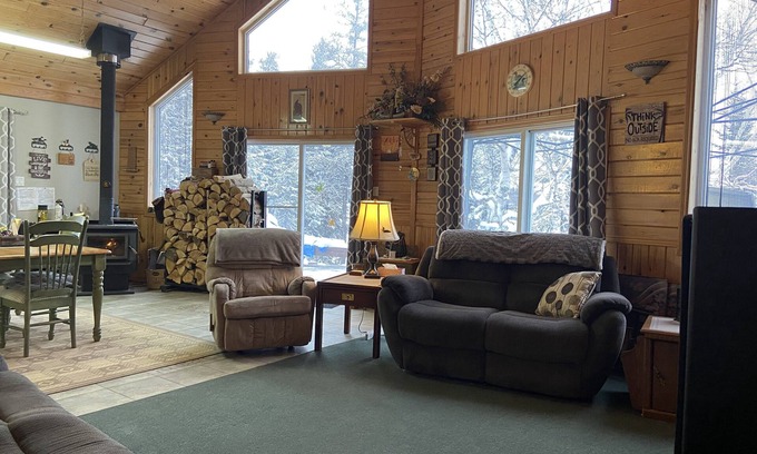 Northeastern Ontario Cottage | Beautiful Cottage near Timmins