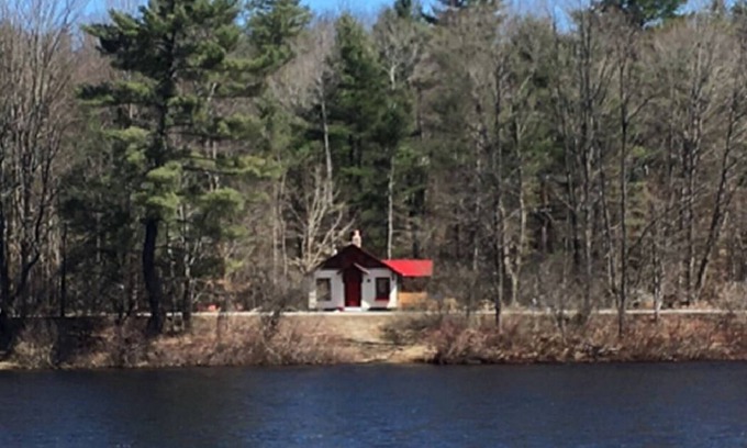 North Creek Cottage | Beautiful cottage on quiet country road walking distance to charming North Creek