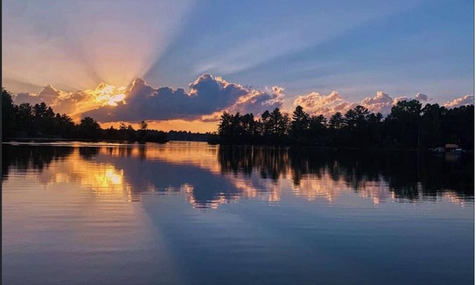 Crivitz Cottage | Beautiful cottage on Crooked Lake! Sleeps 9 comfortably.