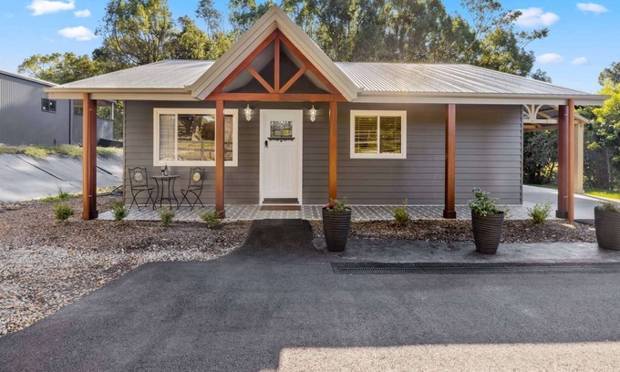 Bonville Cottage | Beautiful Cottage, Running Stream, Romantic, Gold Course Views