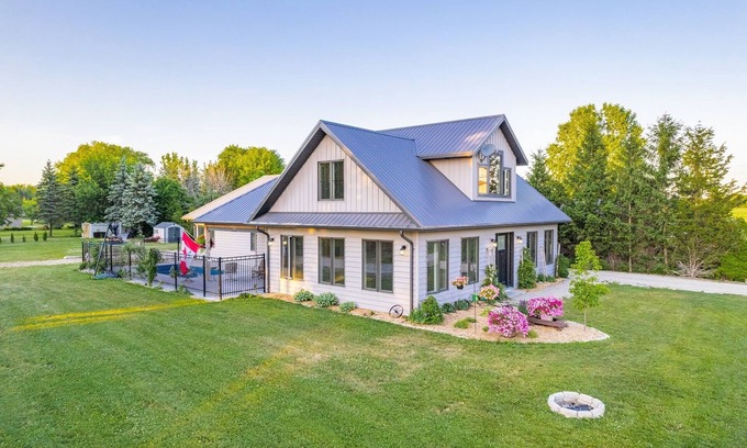 Dashwood Cottage | Beautiful cottage with spectacular lake views, heated pool & shared beach access