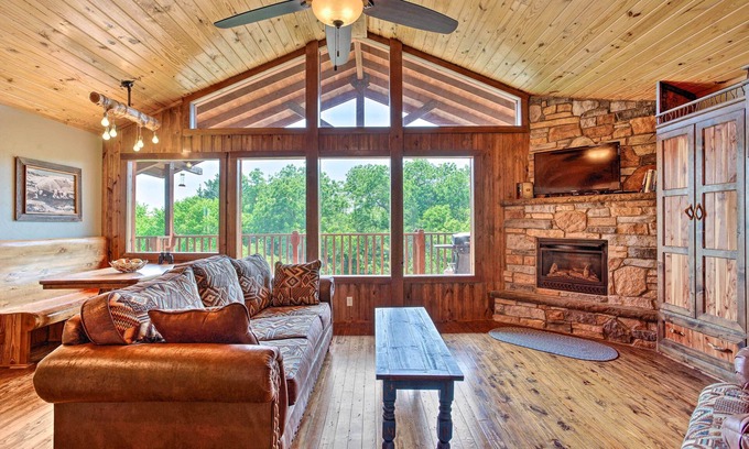 Caddo County Cabin | Beautiful Country Cabin on Crooked Creek Farm!