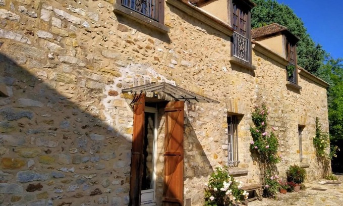 Chartrettes House | Beautiful country house