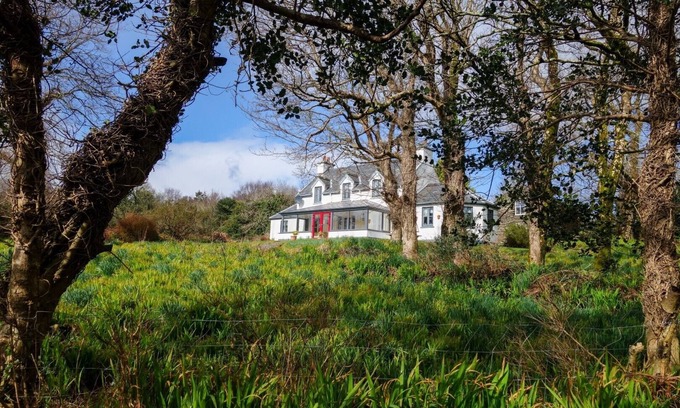 Droum House | Beautiful Country Home located on 31 acres overlooking Bearhaven Harbour