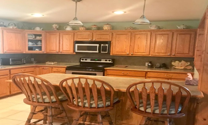 Hawkins House | Beautiful Country Home in the Woods