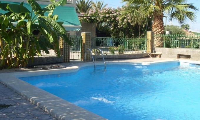 Elche Villa | Beautiful country house with private pool in Elche for 7 people.