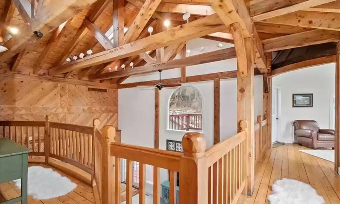 Bethel House | Beautiful Country Lodge with Private Heated Indoor Pool