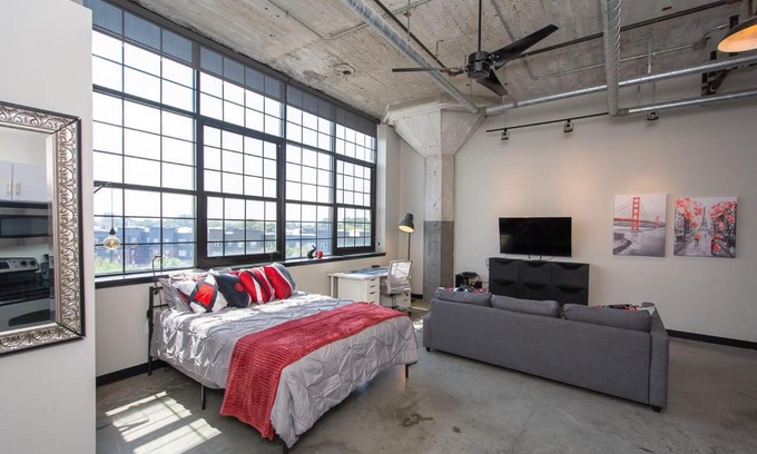 University Apartment | Beautiful Cozy 1BR Loft Ideal Location