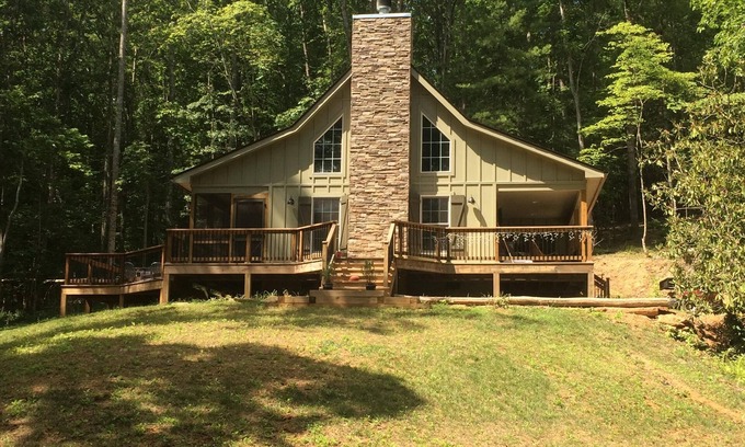 Arden Cottage | Beautiful & Cozy Cottage on a Private Lake set in 20 secluded acres
