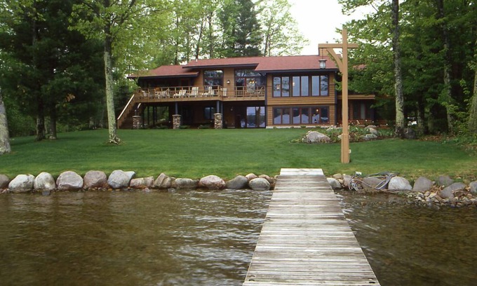 Hayward Cabin | Beautiful Craftsman Style Lake Home