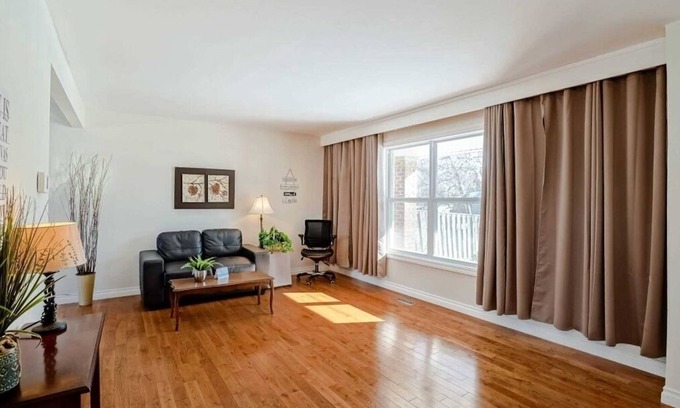 Brampton House | Beautiful Detached Home