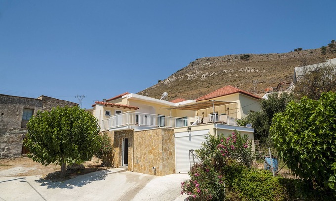 Kolymbari Cottage | Beautiful detached house in the mountains in Astrikas