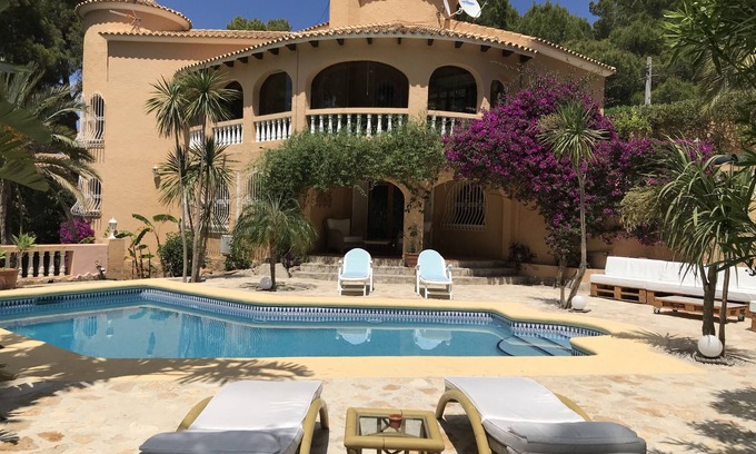 Denia House | Beautiful detached villa with pool on the Montgo