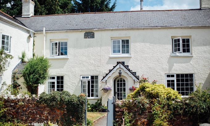 Ash Mill Other | Beautiful Devon farmhouse in an idyllic rural setting for large & small groups.