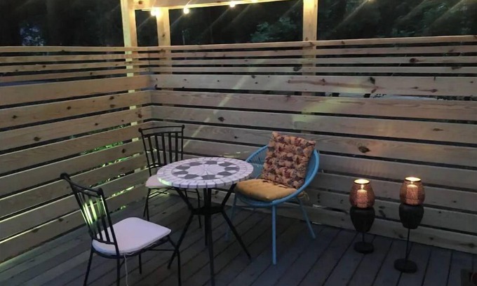 Warrenton Apartment | Beautiful Dog Friendly Tiny Home!