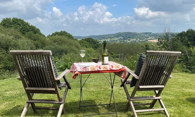 Semley Cabin | Beautiful eco lodge with stunning rural views