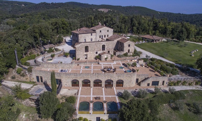 Tocchi Villa | Beautiful Estate rental in the Tuscan Hills