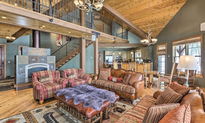Eureka Cabin | Beautiful Eureka Cabin Rental on Golf Resort!